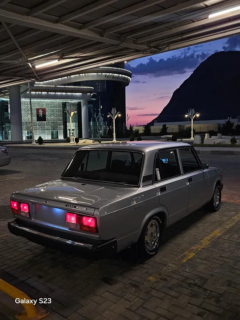 Lada 2107 2010 - 1
