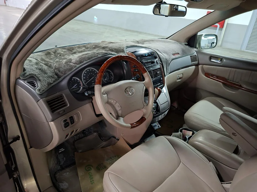 Toyota Sienna 2004 - 1