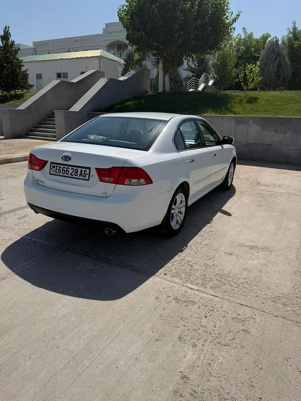 Kia Optima 2010 - 1