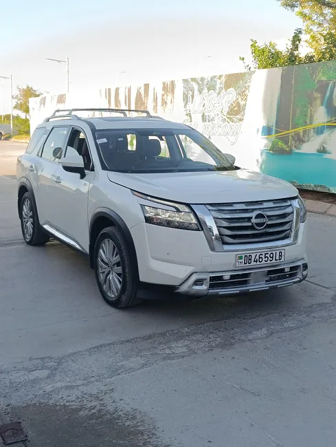 Nissan Pathfinder 2025 - 1