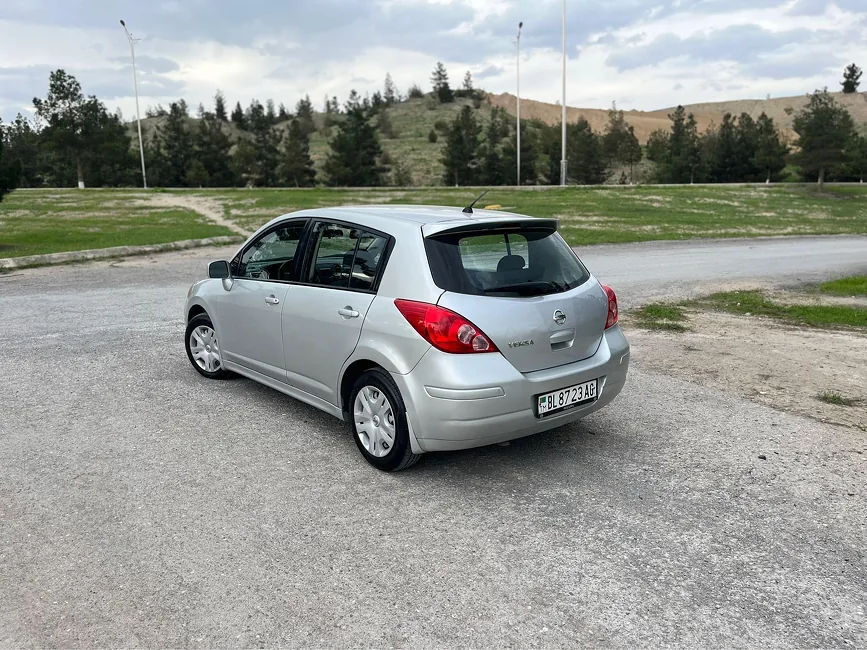 Nissan Versa 2009 - 1
