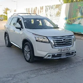 Nissan Pathfinder 2025
