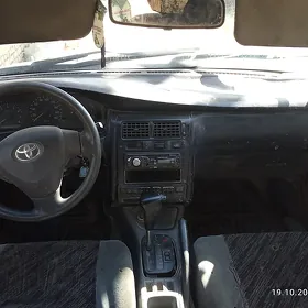 Toyota Corona 1995