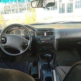 Toyota Corona 1998
