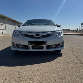 Toyota Camry 2013