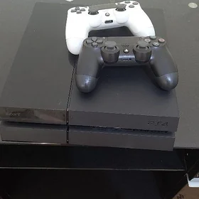 play station 4 slim