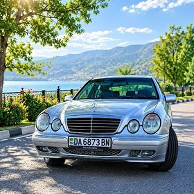 Mercedes-Benz E320 2000