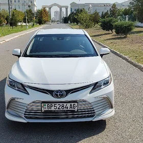 Toyota Camry 2023