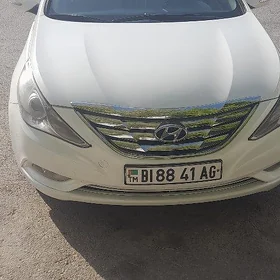 Hyundai Sonata 2011