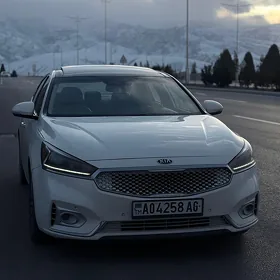 Kia Cadenza 2018