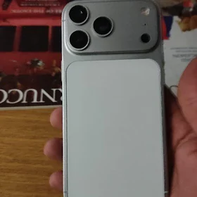 aýfon 17 pro mah1-1