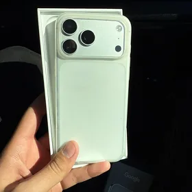 iPhone 17pro Max