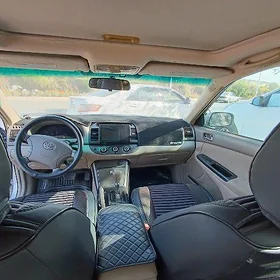 Toyota Camry 2005