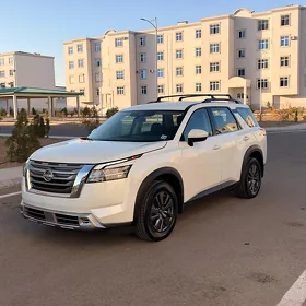 Nissan Pathfinder 2021