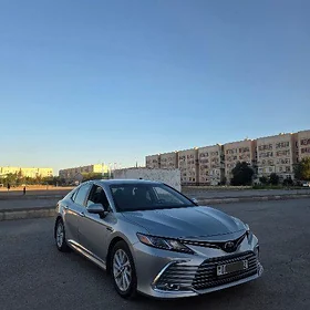 Toyota Camry 2021