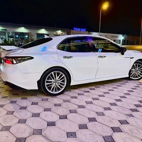 Toyota Camry 2021