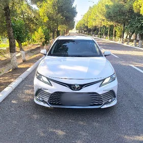 Toyota Camry 2022