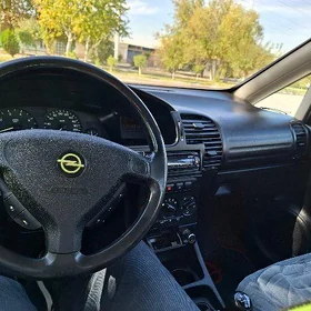 Opel Zafira 1999