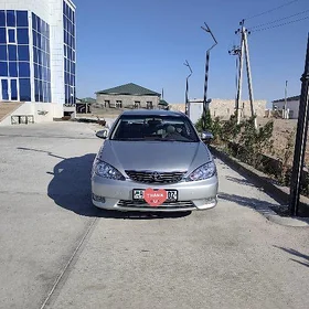 Toyota Camry 2004