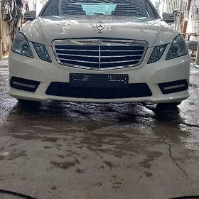 Mercedes-Benz E350 2010