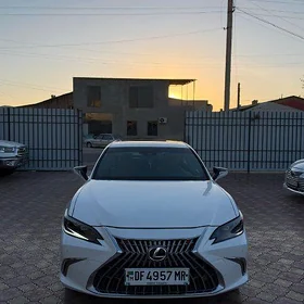 Lexus ES 350 2023