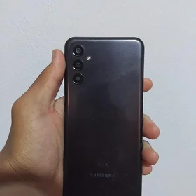 Samsung M13