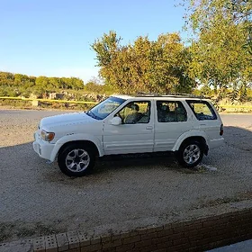 Infiniti QX4 2000