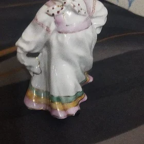 статуэтка плясунья