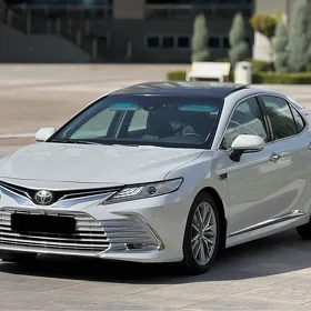 Toyota Camry 2017