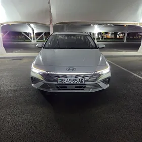Hyundai Elantra 2025