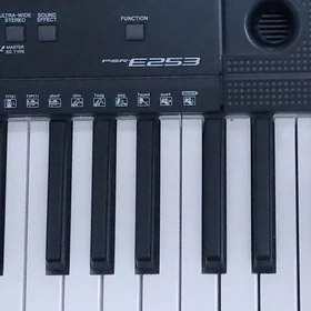Синтезатор Yamaha