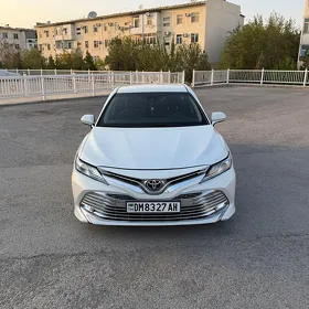 Toyota Camry 2018