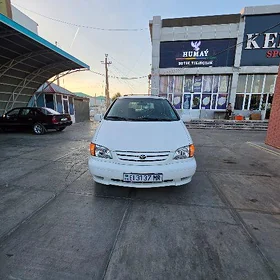 Toyota Sienna 2002