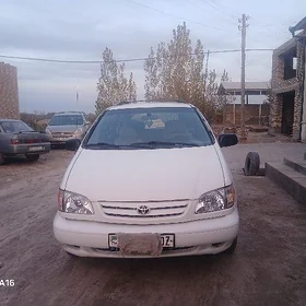 Toyota Sienna 2000