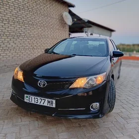 Toyota Camry 2013