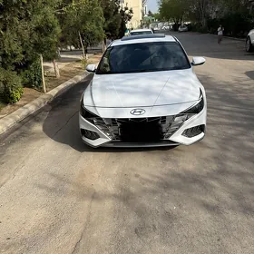 Hyundai Elantra 2021