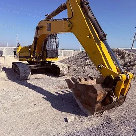Caterpillar 320 Series 2000