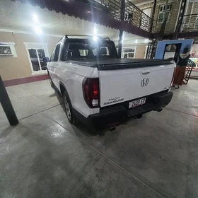 Honda Ridgeline 2021