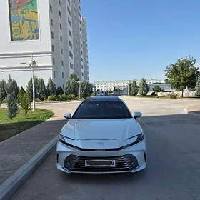 Toyota Camry 2025