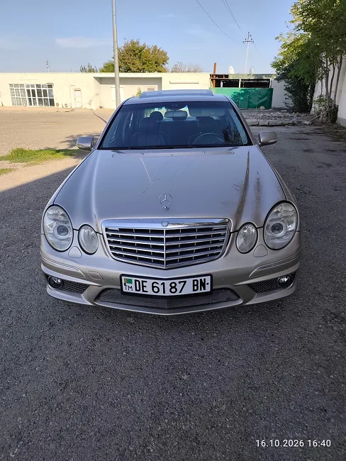 Mercedes-Benz E320 2004 - 1