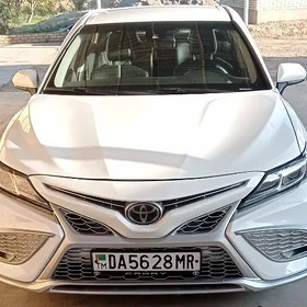 Toyota Camry Hybrid 2020