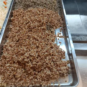 Powar kömekçi gerek