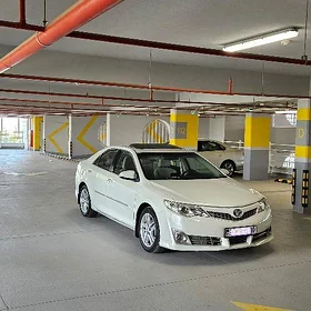 Toyota Camry 2013