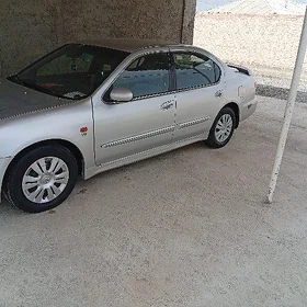 Nissan Maxima 2000