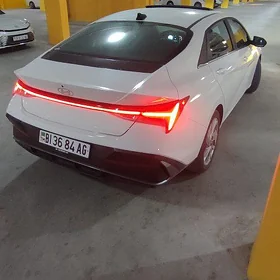 Hyundai Elantra 2023