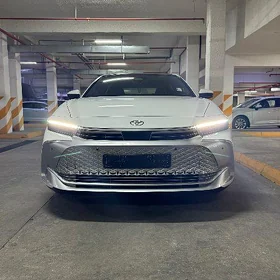 Toyota Crown 2023