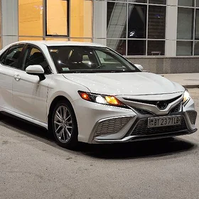 Toyota Camry 2022