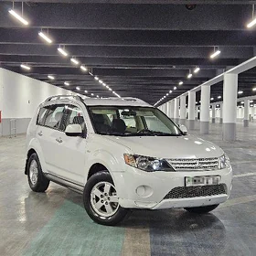 Mitsubishi Outlander 2008