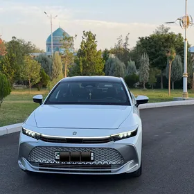 Toyota Crown 2024