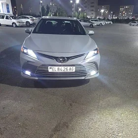 Toyota Camry 2021